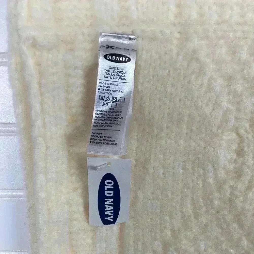 Old Navy NWT  Cable Knit Cowl Cream / Ivory Neck Warmer Infinity Scarf
